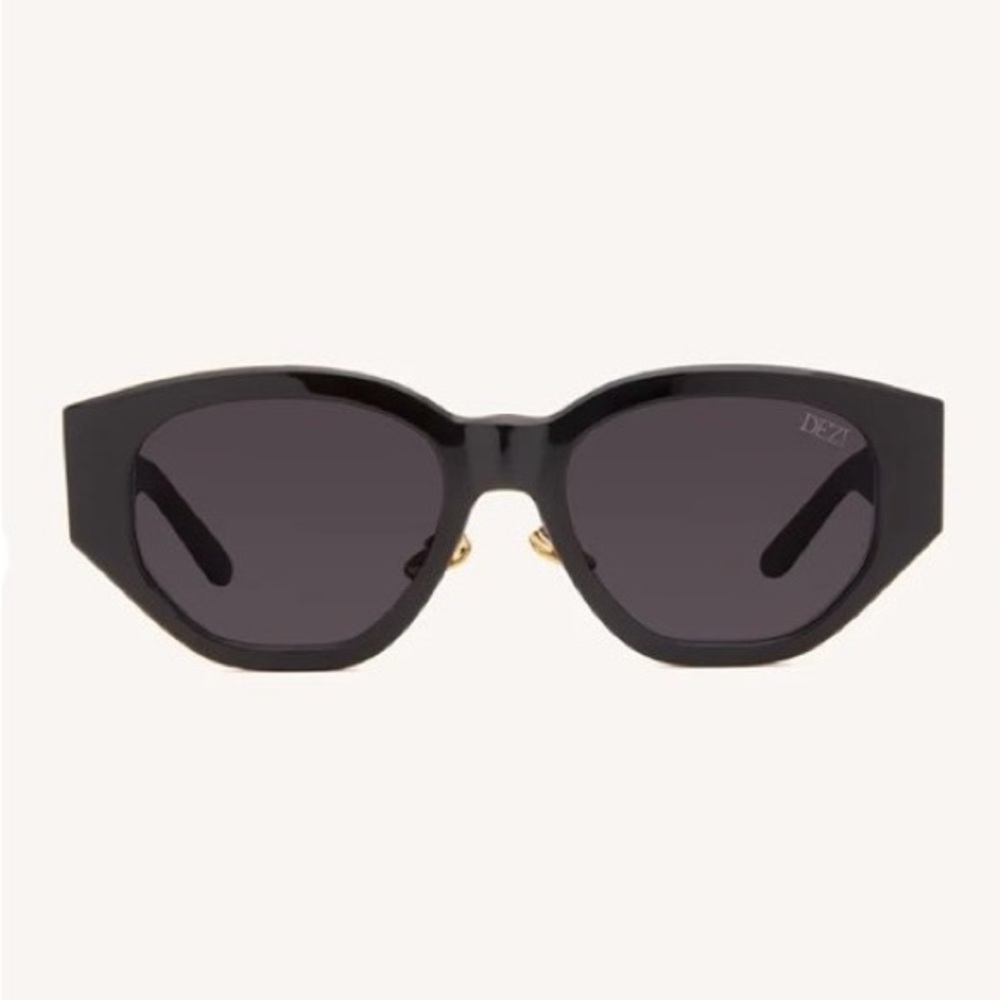 DEZI Charge It Sunglasses